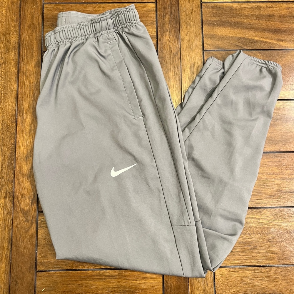 Men’s Nike Dri-FIT Challenger